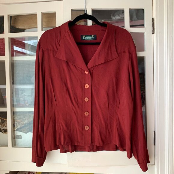 Manifesto Repro 1940s Rayon Blouse in Burgundy - Picture 2 of 5